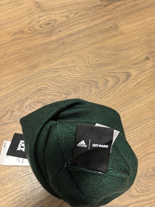 Продам Шапка Адидас