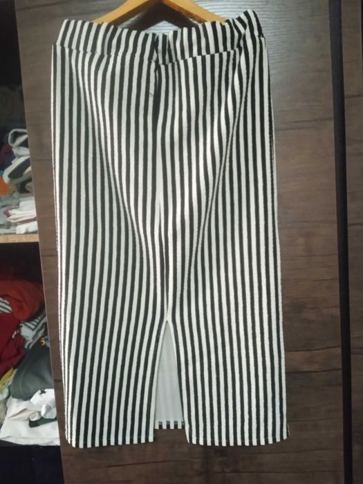 Женская юбка 46-48 размер, тянется