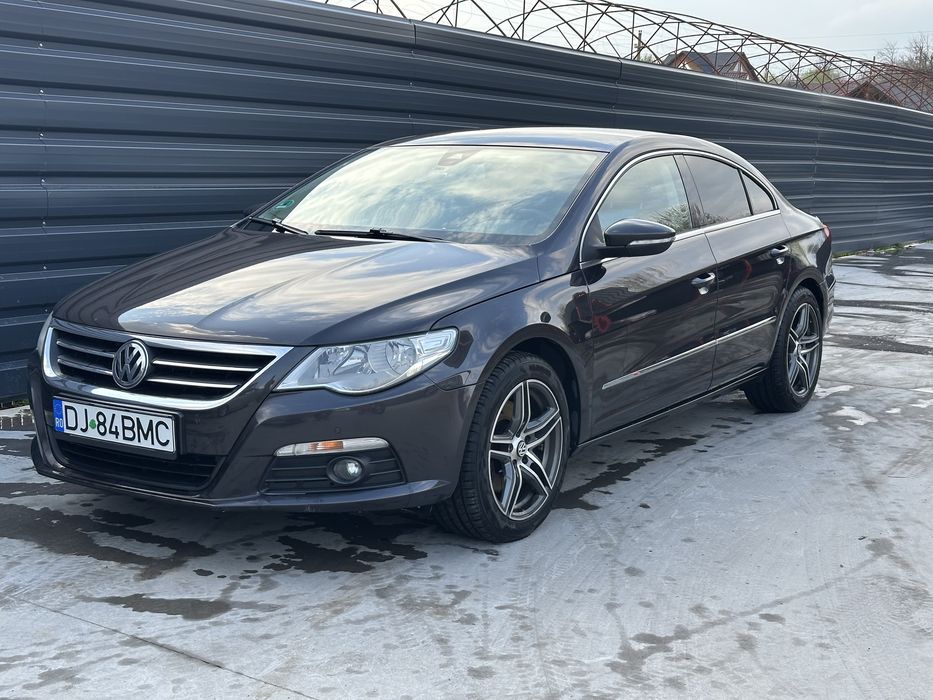 VOLKSWAGEN Passat CC