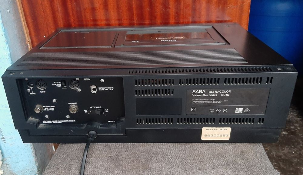 Vând videorecorder de colecție saba în stare bună