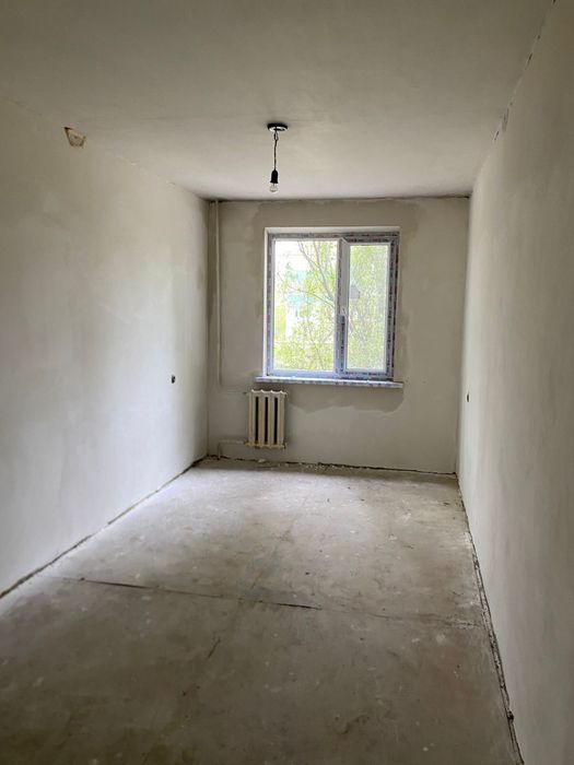 Продам 2 клмнатную квартиру