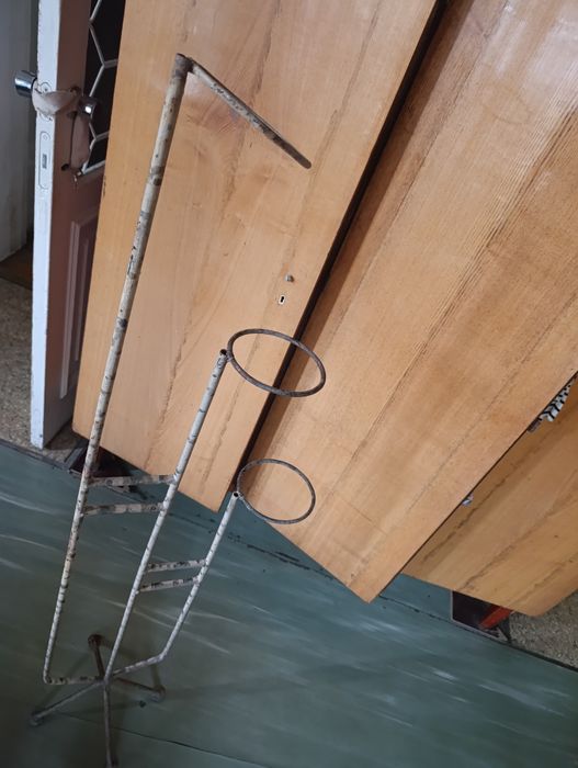 Бу этажерка,подставка для цветов,три яруса