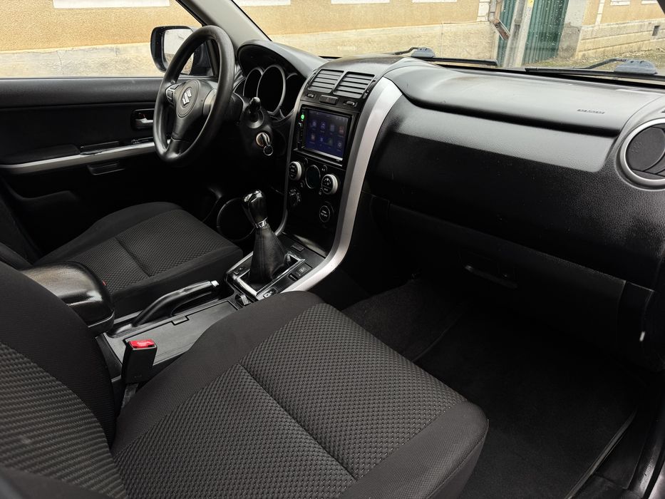 Suzuki Grand Vitara 2010 1,9 diesel 129 cp. 4x4 la buton