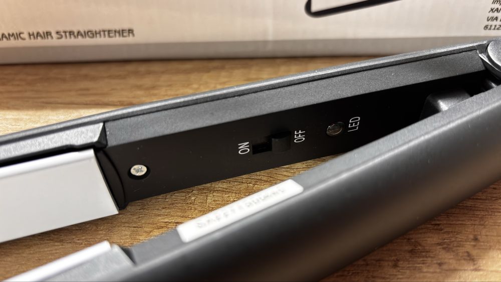 Placa îndreptat păr, înveliș ceramic