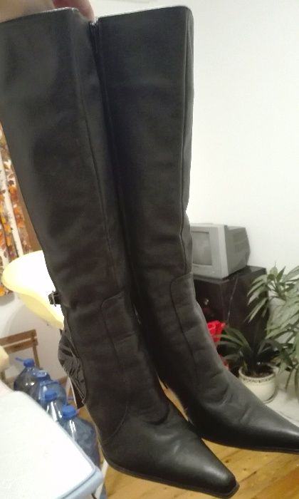 Дамски ботуши от естествена кожа, номер 38, неизползвани!