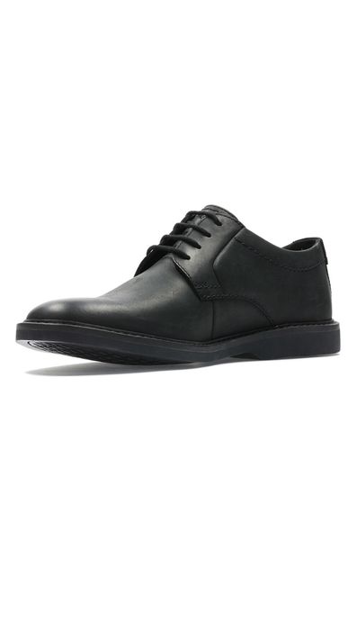 Clarks Кожени  обувки  Atticusс овален връх  тип Derby