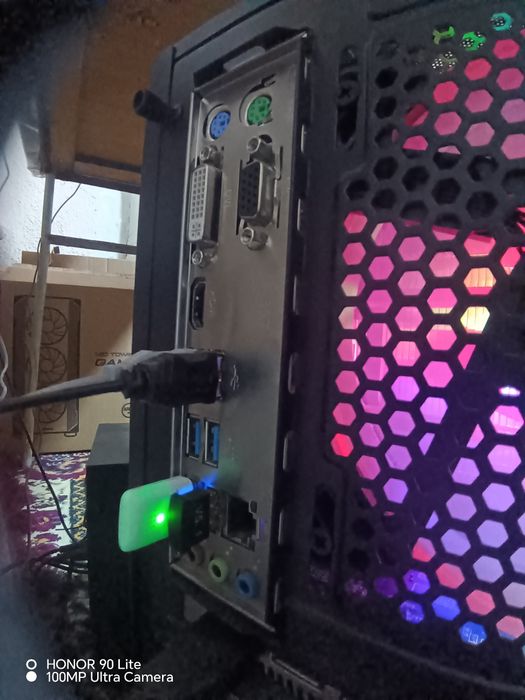 oyin ofis uchun orta darajadagi kuchli kamputer