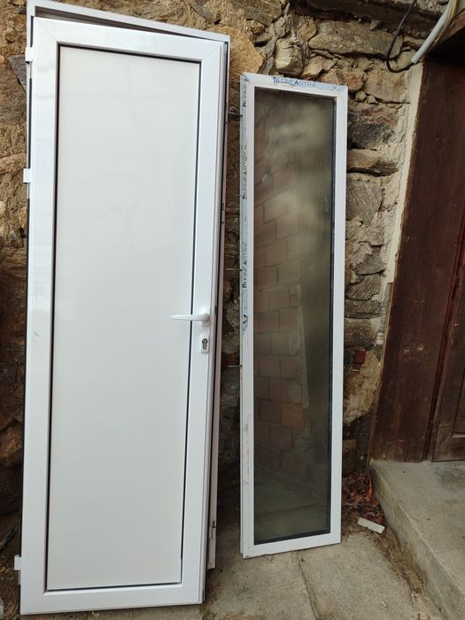 Врата за баня чисто нова