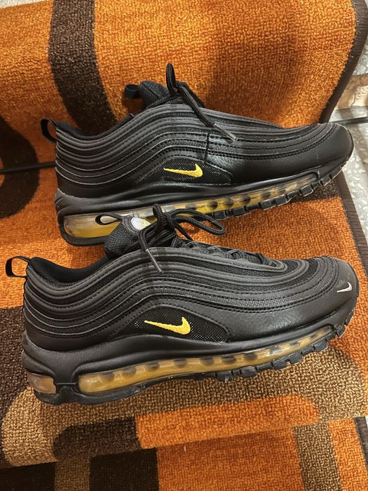 Маратонки уникален модел.