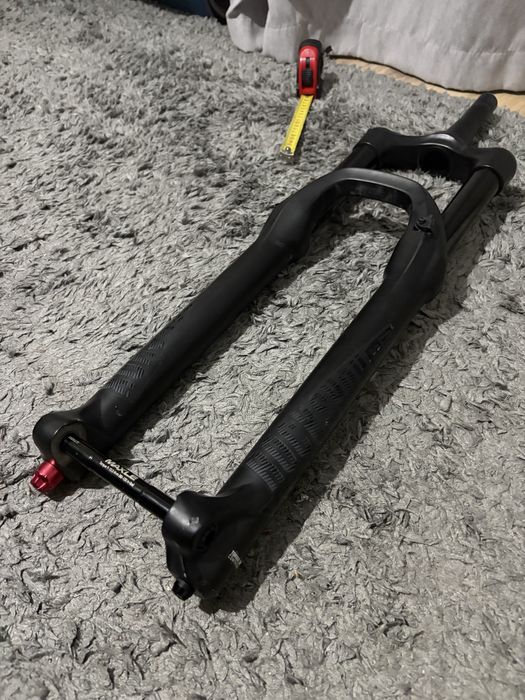 Rock Shox YARI 170mm - 27.5