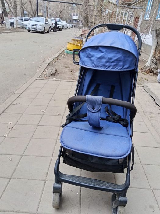 Детская коляска синий