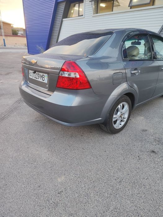 Nexia r3 sotiladi yaxshi holatda