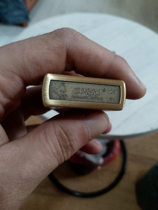 Продам зажигалку Zorro