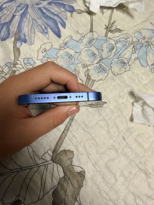 Vand Iphone 13 128gb Albastru (Negociabil)