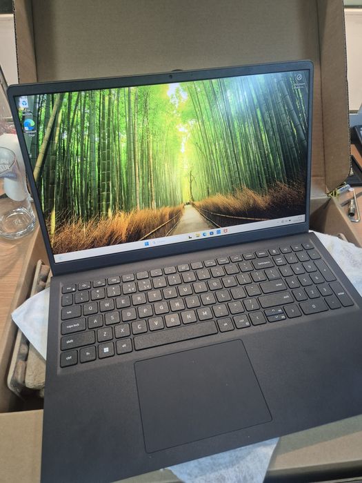 Dell Vostro 15" 16gb RAM 512gb SSD