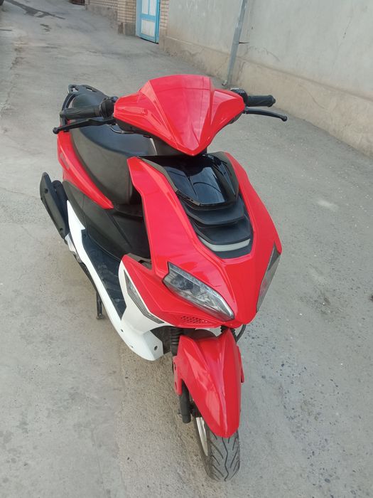 Скутер бонви.   .