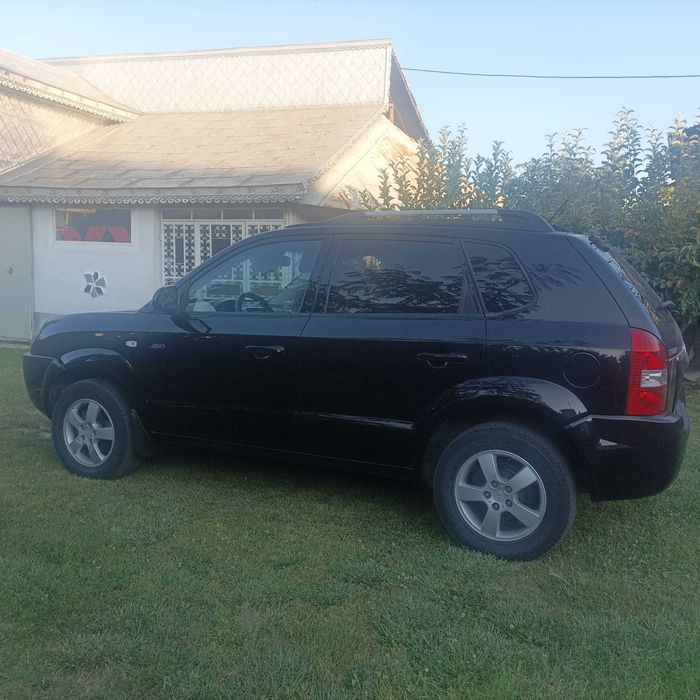 HYUNDAI Tucson 4WD 2007 2.0CRDi 140 CP E4 4x4 6 trepte AC Alcantara Navi, recent adus Italia