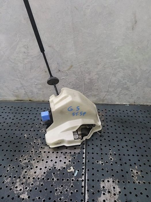 Broasca usa stanga spate vw golf 5 1k