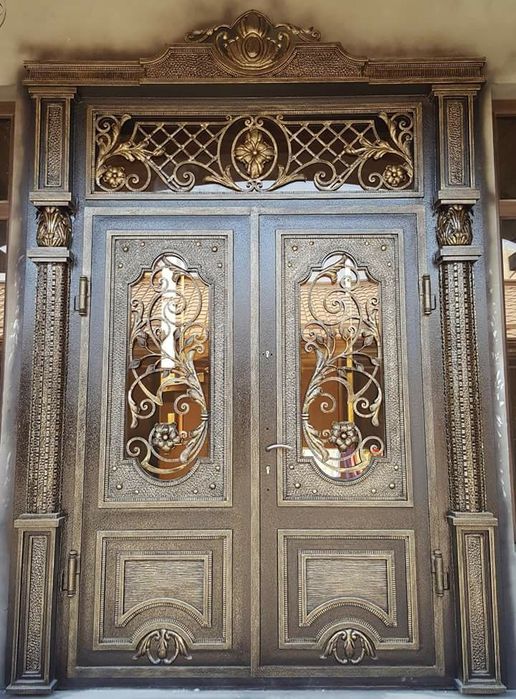 Изготовим по заказу металлические двери любой формы.