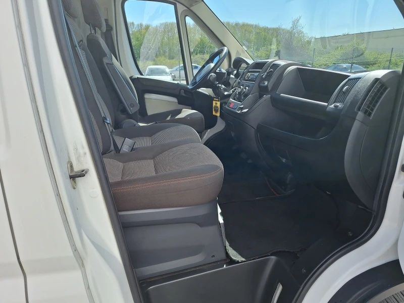 Бус наем , Рент Бус Rent a Van