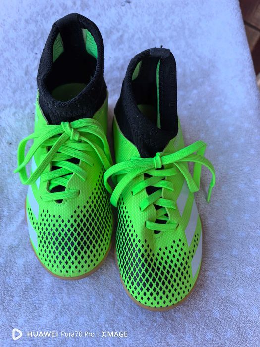 Детски футболни обувки за зала adidas номер29 стелка 17см