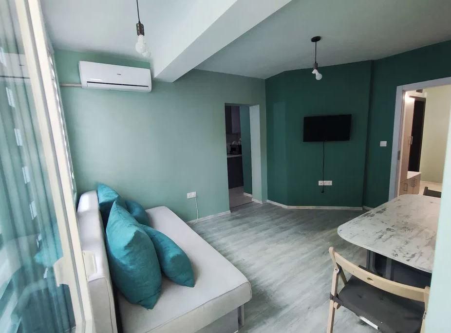 Дава се под наем Двустаен апартамент в Варна, Център - 70 кв.м за 600 € - Снимка #2