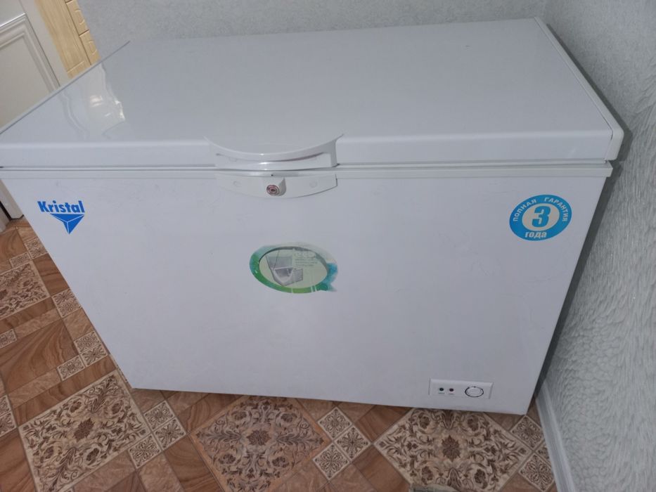 Продаю морозильник