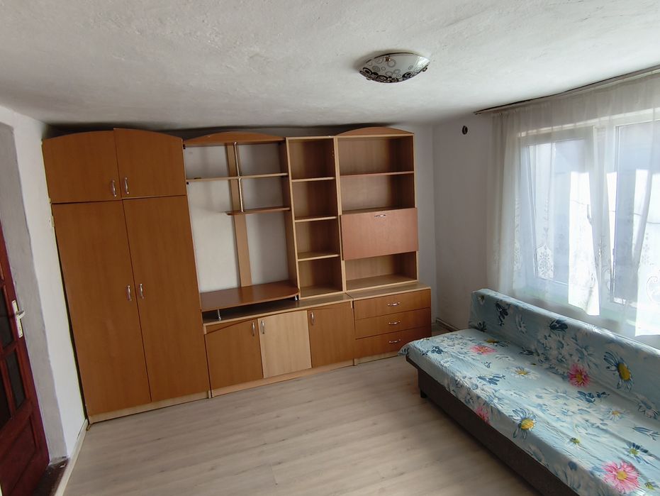 Casă de închiriat în Poiana Golului