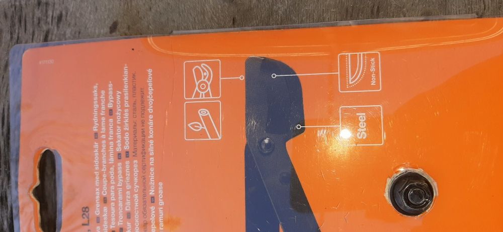 Daraxt qaychisi FISKARS