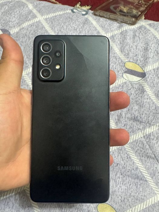 Samsung A72  8 ga 128 hotira