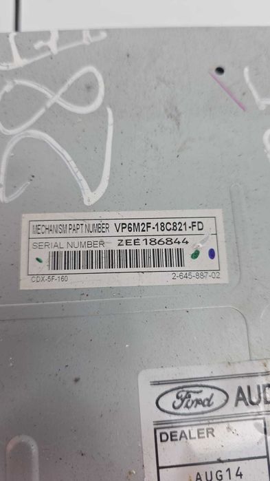 CD player Ford Mondeo MK4 2.0TCDI an 2009 cod 6M2F-18C821-FD