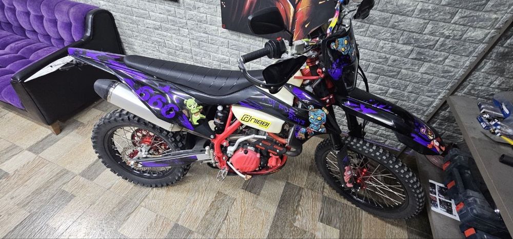 Продам Zuumav NB 300