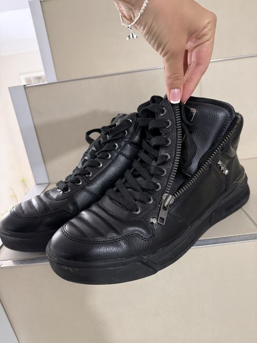 Обувки Guess естествена кожа…….