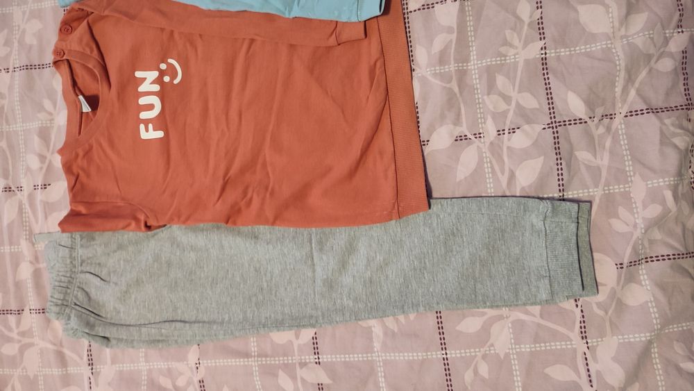 Детски екипи  ( 4 бр. ) - блуза и долнище