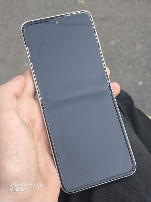 Samsung galaxy Z Flip 3 8/256