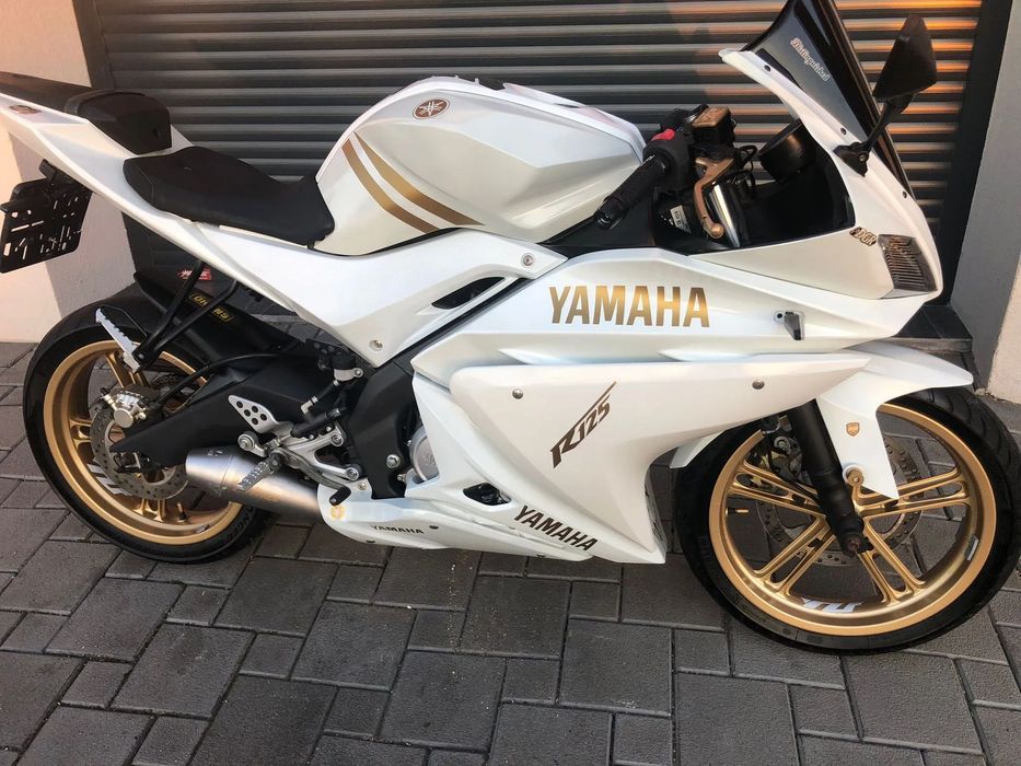 Yamaha YZF-R125 Toba Leo Vince SBK