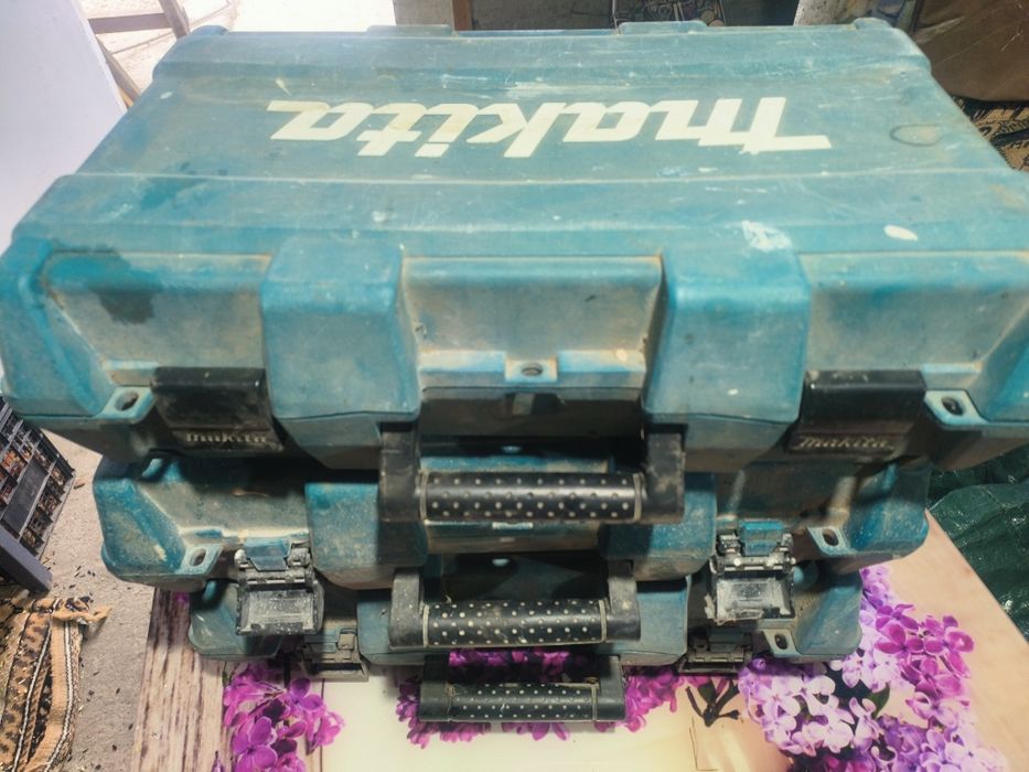 Cutie makita originala