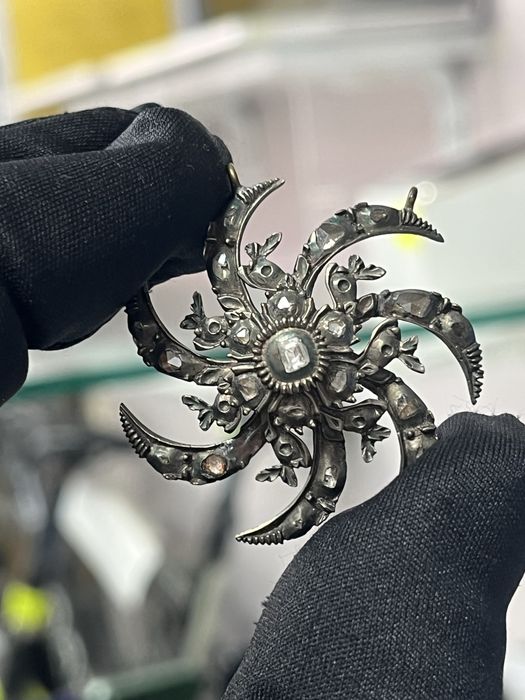 Античен османски медальон от 19-ти век с диаманти (8K злато)