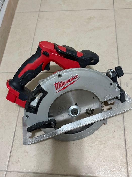 Milwaukee M18BLCS66 Акумулаторен безчетков ръчен циркуляр