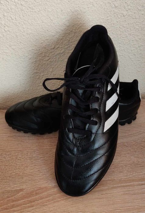 Crampoane Adidas,Mar.38,5