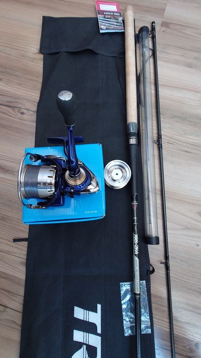 Combo feeder tri cast xrs 2k4 short method feeder 10ft și Daiwa tdr 30