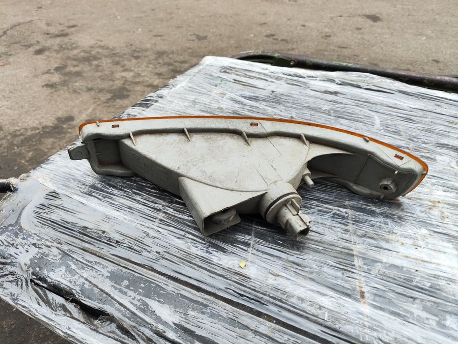 Поворотники Тойота