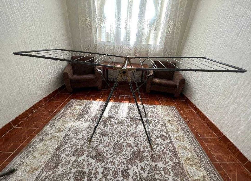 Продается квартира в Юнусабад Ц-5 Ор сзади Корзинки