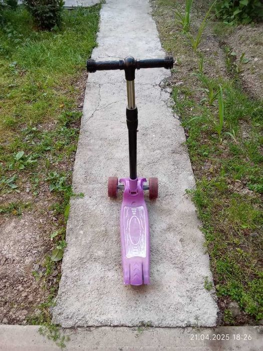 Продам самокат в хорошем состоянии!