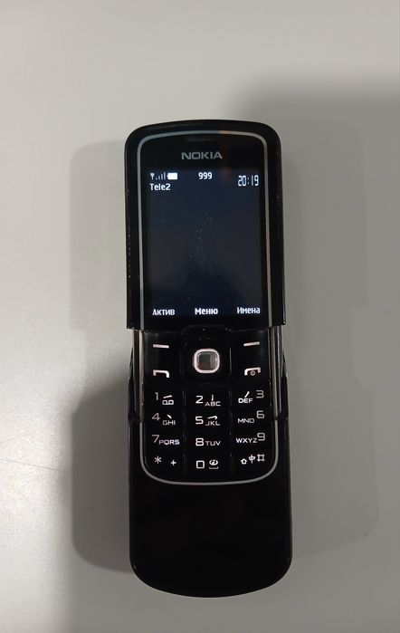 Nokia 8600 Luna в оригинале