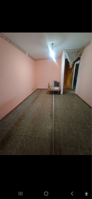 1 комнатная на 2 этаже в 1 микрорайоне