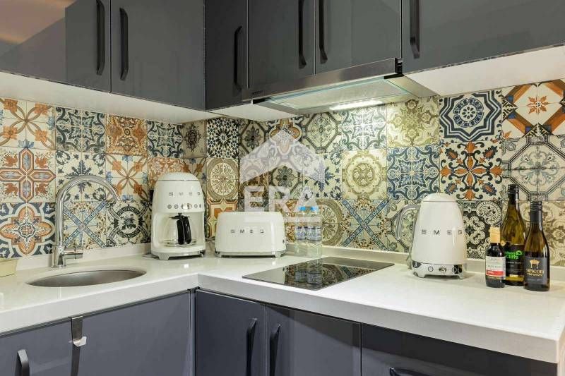 Едностаен, обзаведен, югоизточен апартамент за продажба, в нов комплек