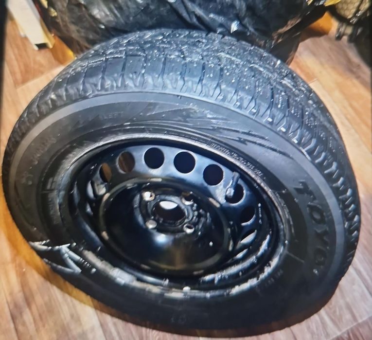 Автомобиль Шины . Комплект