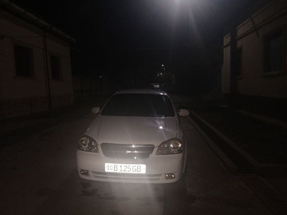 Lasetti sotiladi srochno