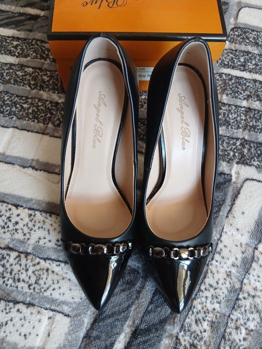 Pantofi  de  dama